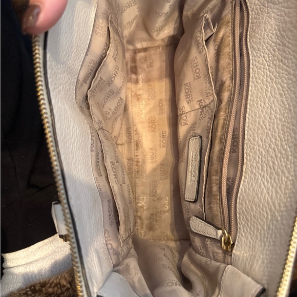 Michael Kors Cream Satchel with Gold Accents - Picture 4 of 5